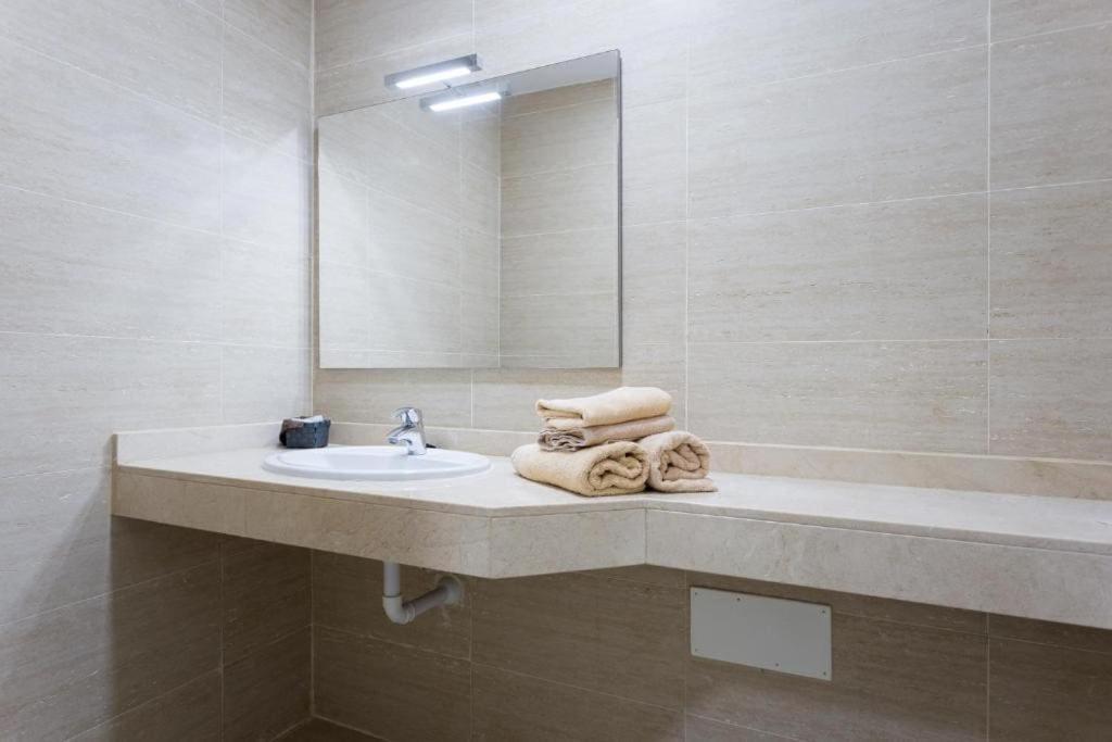 Prachtig Luxe Appartement Met Zeezicht San Miguel de Abona Luaran gambar